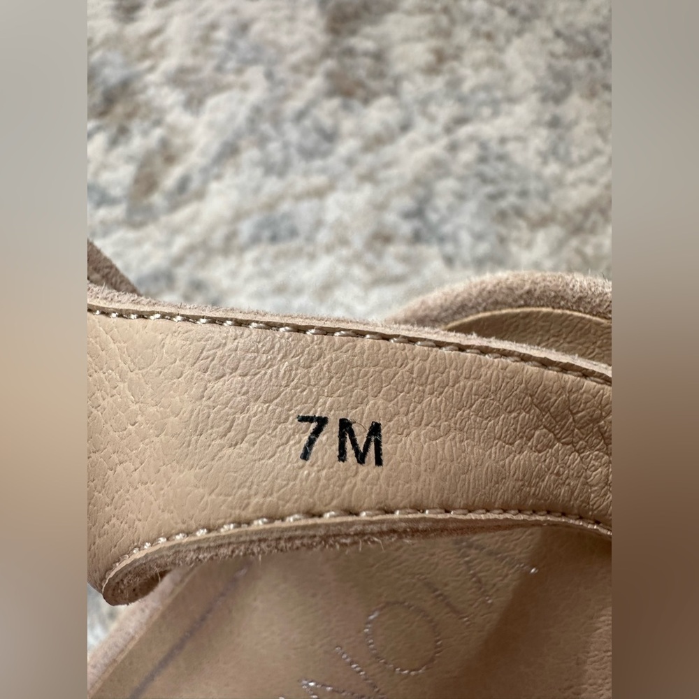 💕 Vionic 💕 Tulum Ariel Suede Wedge Sandal - Picture 5 of 10